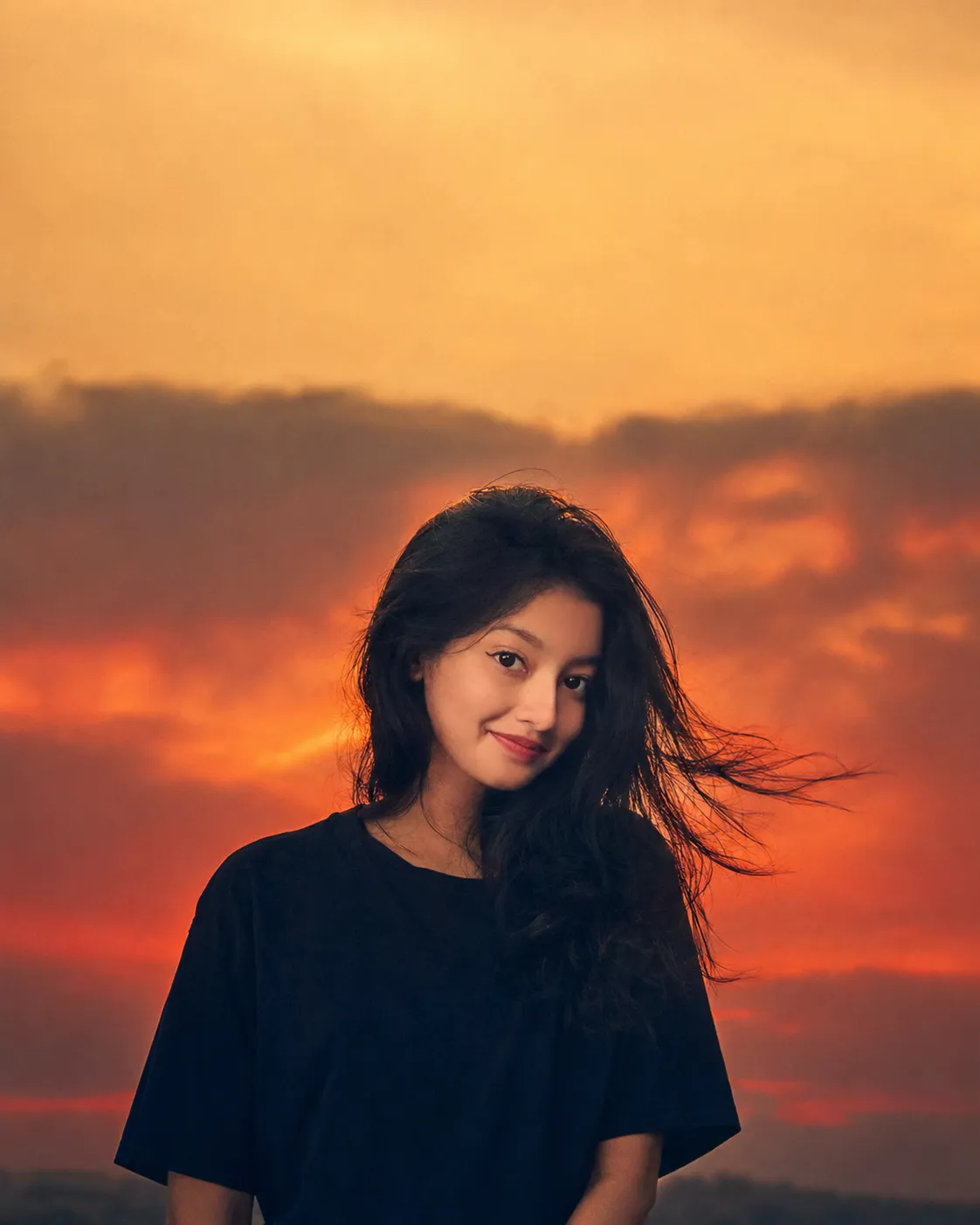 Cinematic Sunset Fashion Portrait with Dramatic 35mm Film Aesthetic — ChatGPT prompt | pineprompts.com