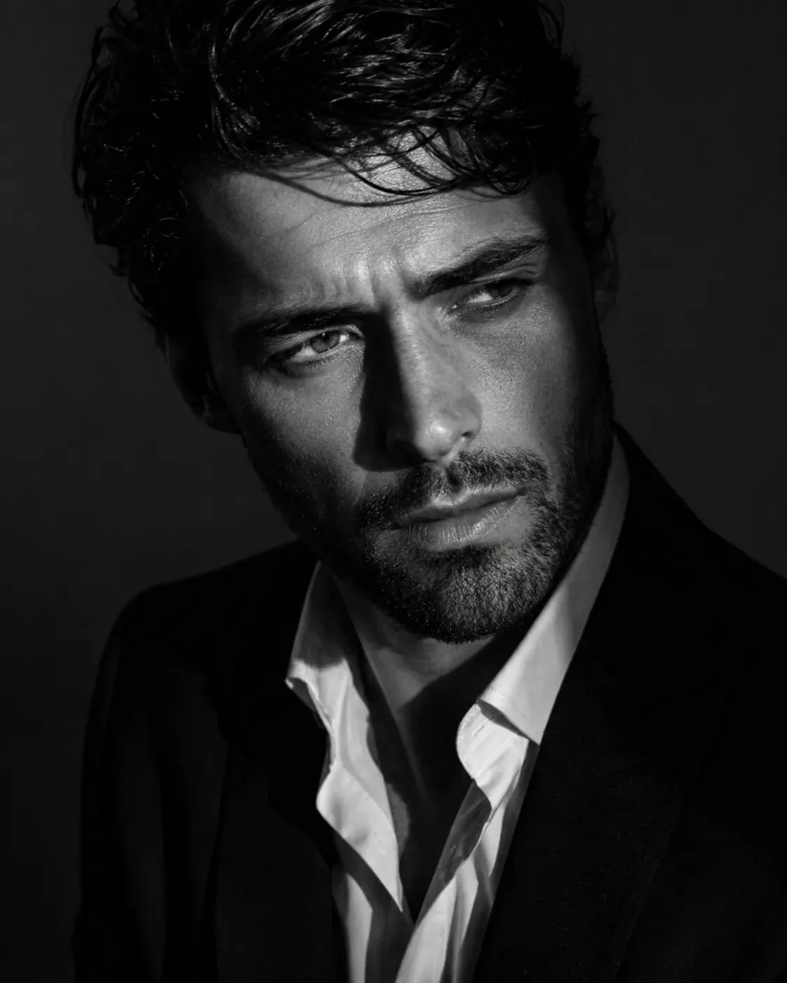 Black White Editorial Portrait — ChatGPT prompt | pineprompts.com