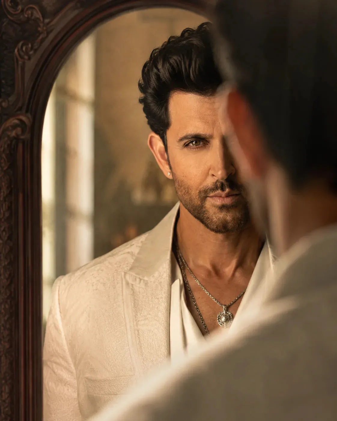 Cinematic Mirror Reflection Portrait of a Stylish Man — ChatGPT prompt | pineprompts.com